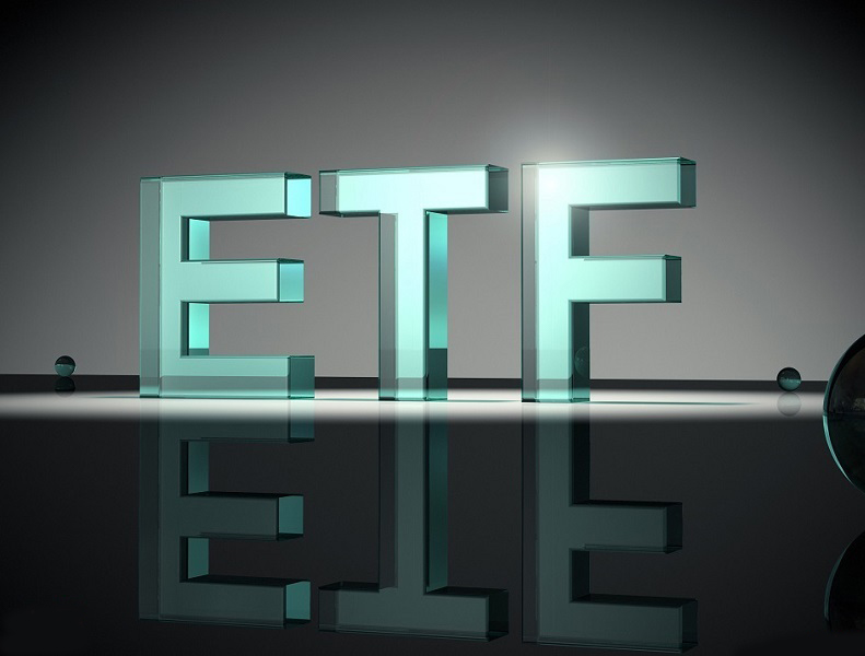 ثبت ETF پالایشی در روز جاری