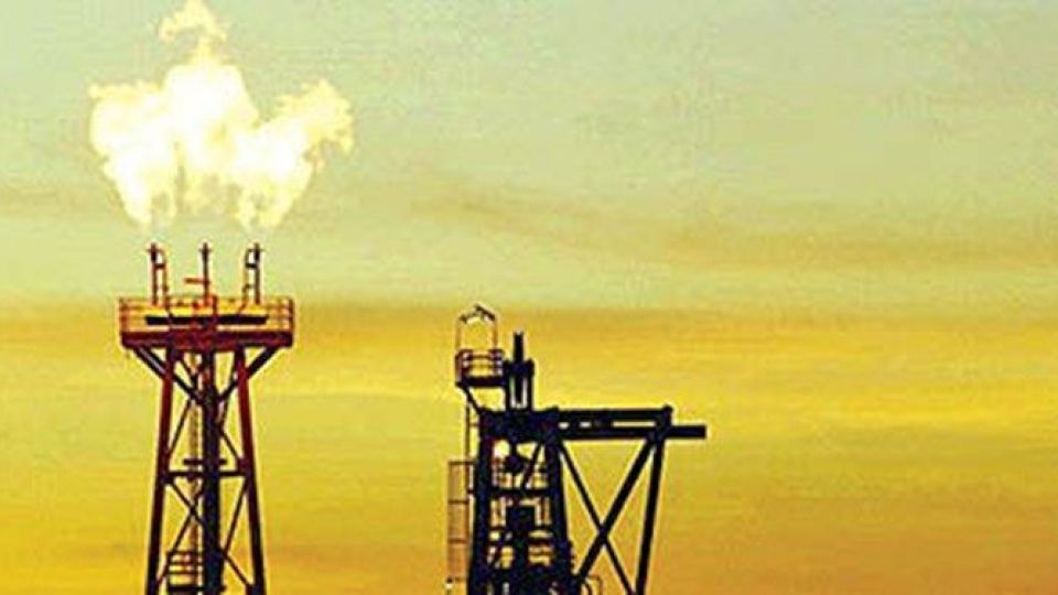 پیگیری طرحهای نفتی و بکارگیری نیروهای بومی در پالایشگاههای خوزستان پیگیری طرحهای نفتی و بکارگیری نیروهای بومی در پالایشگاههای خوزستان