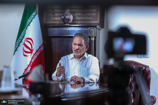 جهانگیری: در سال 1357 حتی دسته بیل هم وارد می شد!/ امروز ما در پیچیده ترین صنایع دارای دانش فنی هستیم جهانگیری: در سال 1357 حتی دسته بیل هم وارد می شد!/ امروز ما در پیچیده ترین صنایع دارای دانش فنی هستیم