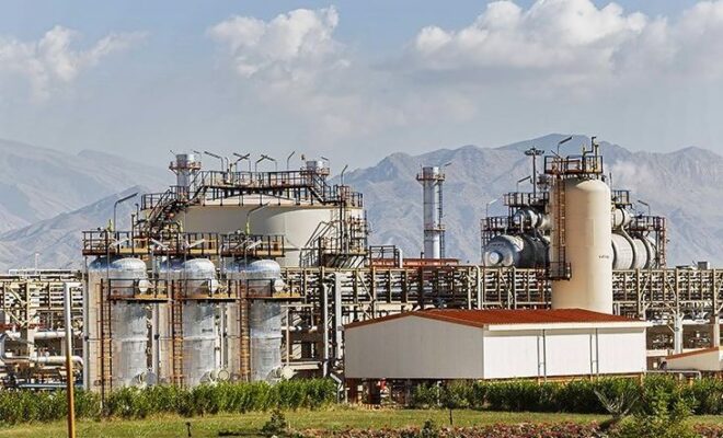 قیمت سوخت واحدهای صنعتی و پالایشی برای ۱۴۰۰ مشخص شد قیمت سوخت واحدهای صنعتی و پالایشی برای ۱۴۰۰ مشخص شد