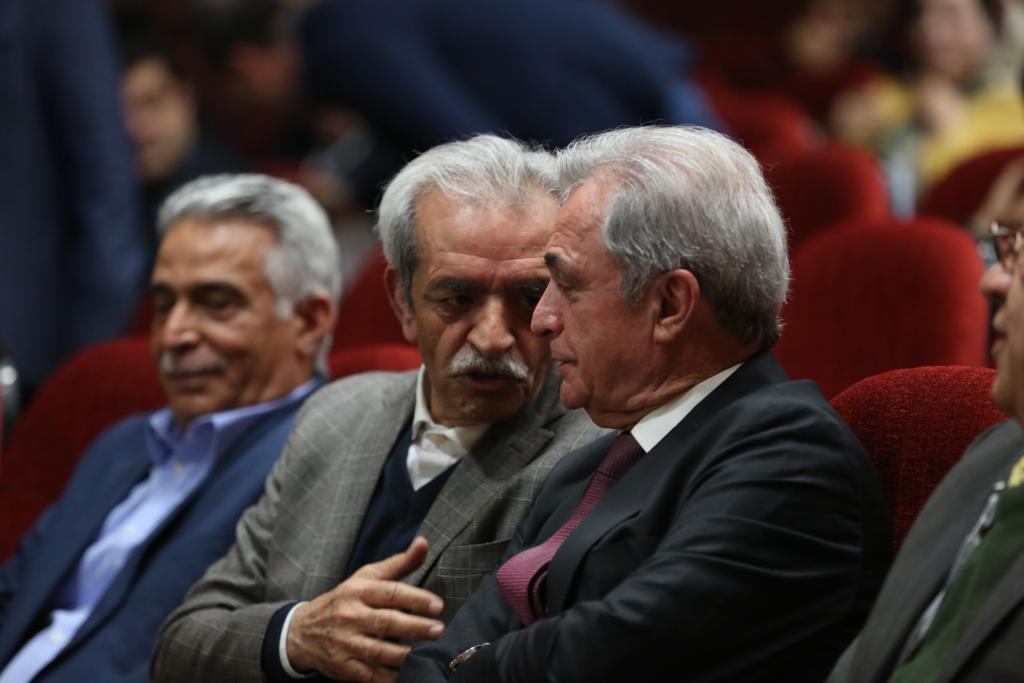 جانشین&zwnj;پروری و فضادادن به جوانان در اولویت کاری است