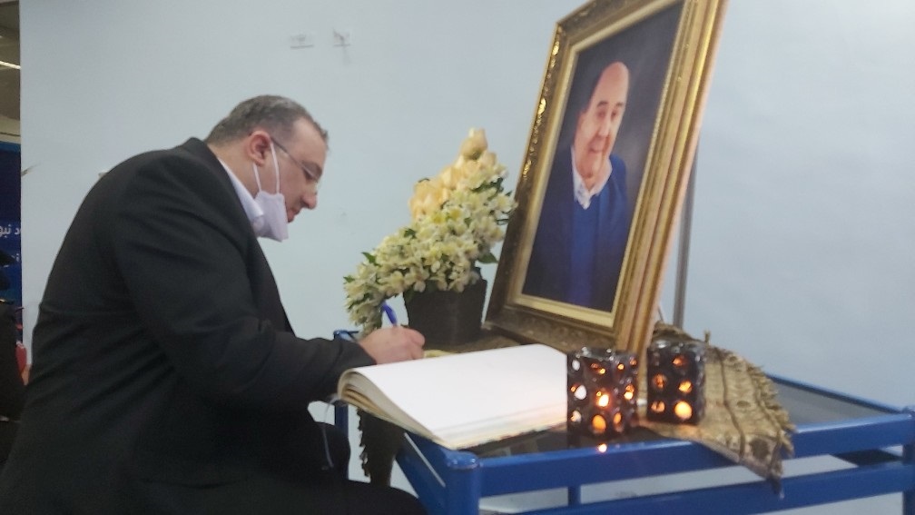 بانک ملی ایران خدمت به زائران را وظیفه خود میداند بانک ملی ایران خدمت به زائران را وظیفه خود میداند