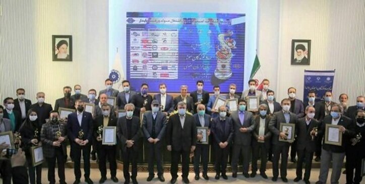 انتخاب سیمان شرق به عنوان صادرکننده نمونه استانی