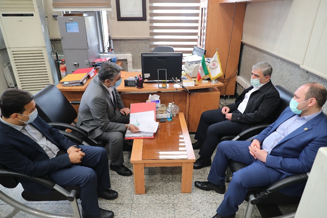 بازدید سرزده مدیرعامل بانک ملی ایران از شعب چهارراه کنت و منوچهری تهران بازدید سرزده مدیرعامل بانک ملی ایران از شعب چهارراه کنت و منوچهری تهران