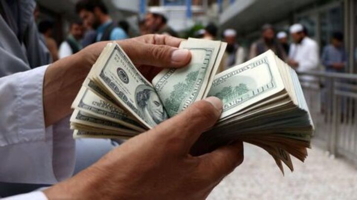 کاهش قیمت دلار به کانال ۲۴ هزار تومان