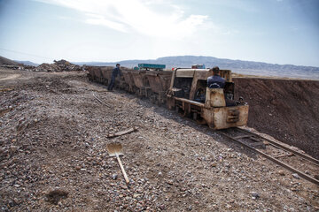 معدن هفت هزارساله فیروزه نیشابور معدن هفت هزارساله فیروزه نیشابور