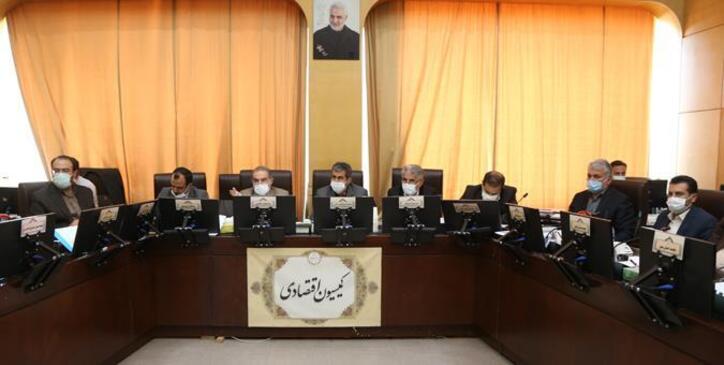 سوال نمایندگان را با حضور شریعتمداری و اسلامی در جلسه روز سه‌شنبه بررسی می‌کند