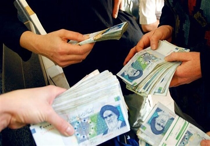 کسر ۵ هزار میلیارد تومان از جیب بازنشستگان و واریز به جیب دولت فقط در فروردین ماه!