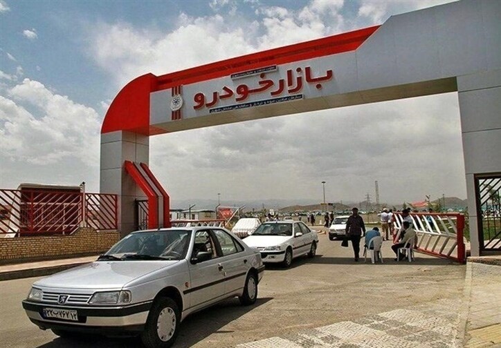 بازار خودرو، منتظر و راکد/ رنو استحقاق بازگشت به ایران را ندارد/ حباب ۳۰ درصدی قیمت خودرو‌های خارجی