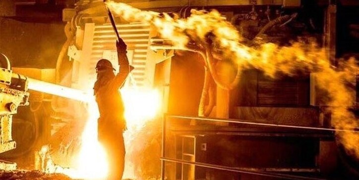 انفجار کوره شرکت فروآلیاژ چینی‌ها در اسلام آباد غرب/ یک کارگر دچار سوختگی شدید شد+فیلم