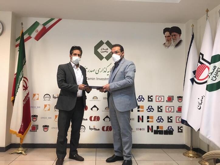 زروندی جانشین درخشنده شد