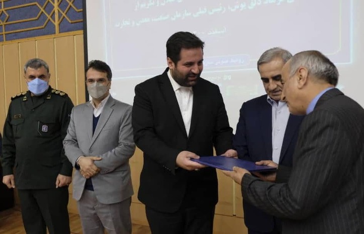 نقش کلیدی ایجاد تحول در بخش صنعت، معدن و تجارت برای ساختن ایرانی قوی/ تلاش خدمت‌گزاران وزارت صمت برای به‌کارگیری الگوی حکم‌رانی جدید در این بخش منطبق با الگوی پیشرفت ایرانی اسلامی