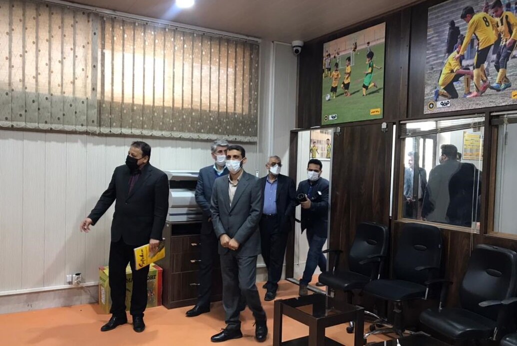بازدید مدیرعامل فولاد مبارکه از باشگاه سپاهان + عکس بازدید مدیرعامل فولاد مبارکه از باشگاه سپاهان + عکس