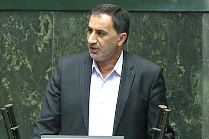 اجازه فروش سهام هیچکدام از شرکت‌های فولادی خوزستان را نمی‌دهیم