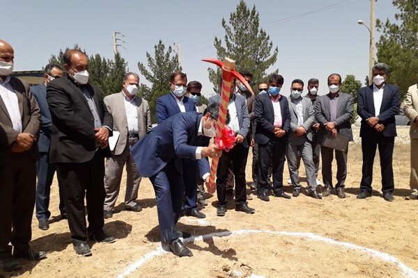 احداث ۱۰۰۰ واحد کارگاهی با اولویت دانشبنیانها در کشور/قطع دست دلالان از شهرکهای صنعتی احداث ۱۰۰۰ واحد کارگاهی با اولویت دانشبنیانها در کشور/قطع دست دلالان از شهرکهای صنعتی