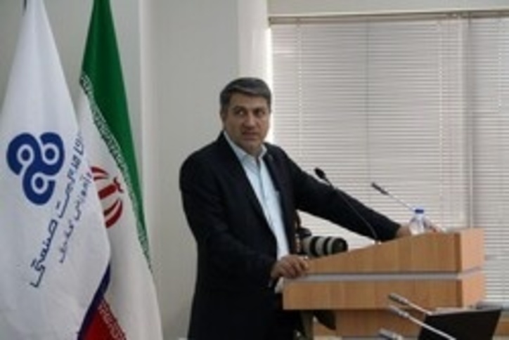 کشور‌های در حال توسعه در حال وداع با زغال سنگ هستند/ از ۳۰۰ روز آفتابی کشور برای انرژی استفاده کنیم