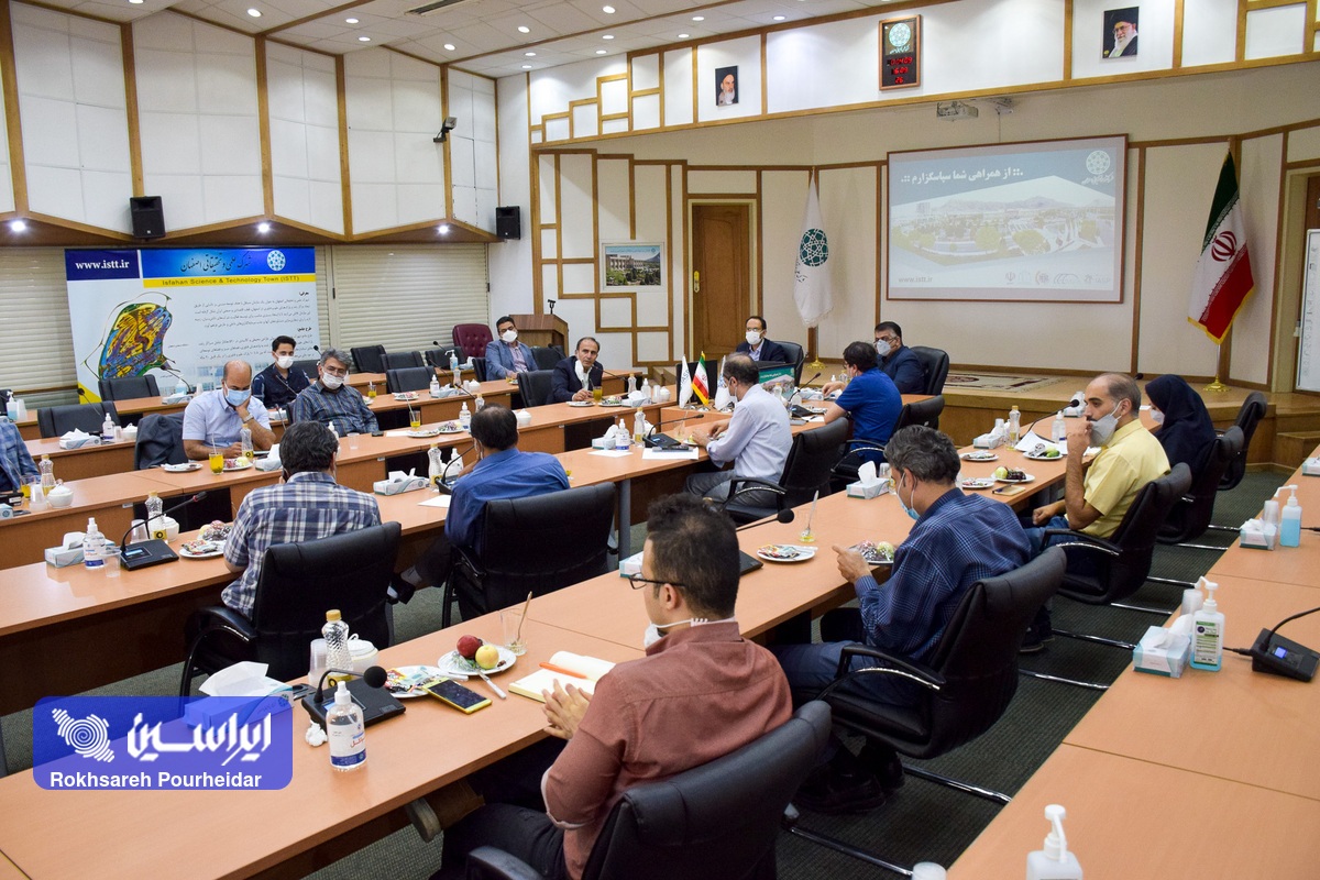 فولاد مبارکه آماده گسترش چتر حمایتی خود از شرکتهای دانش بنیان است فولاد مبارکه آماده گسترش چتر حمایتی خود از شرکتهای دانش بنیان است