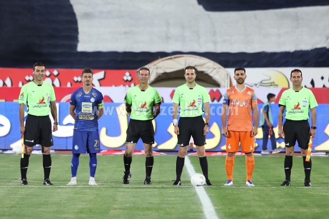 طلایی پوشان اصفهانی منتظر لغزش پرسپولیس