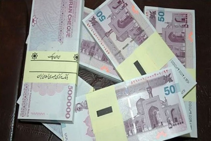 افزایش حقوق کارمندان لغو می‌شود؟ / نماینده تهران خواستار ابطال اصلاحیه مصوبه افزایش حقوق کارمندان شد