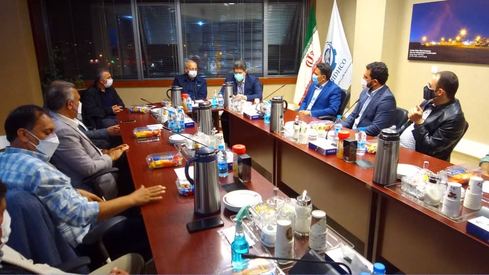 دیدار اعضای تیم والیبال فولاد سیرجان ایرانیان با مدیرعامل میدکو دیدار اعضای تیم والیبال فولاد سیرجان ایرانیان با مدیرعامل میدکو