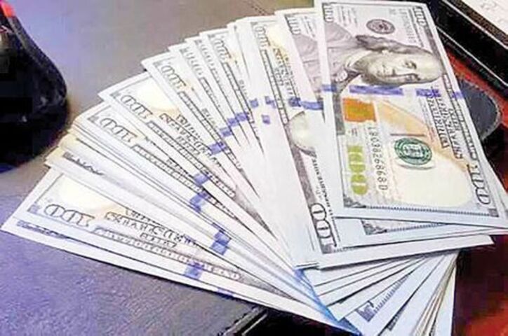 عقب‌نشینی دلار در بازار جهانی