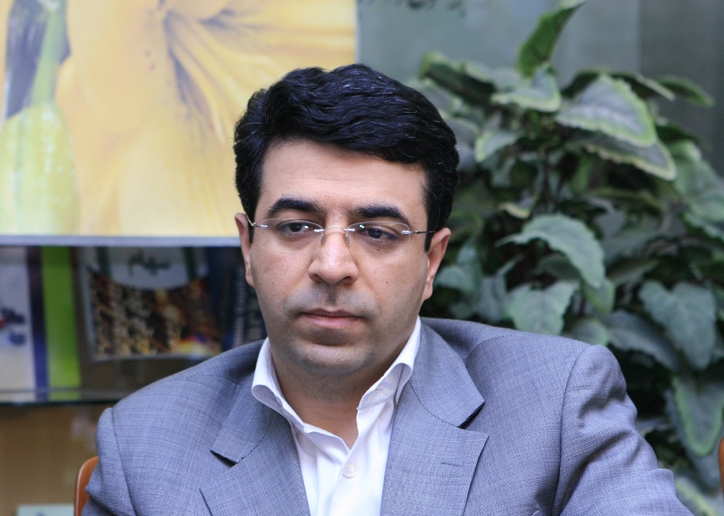 قیمت‌گذاری دستوری از گزینه‌های دولت حذف شده است/ افزایش عرضه کالا تنها راه موفق کاهش قیمت است