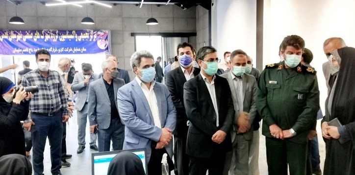 پایگاه واکسیناسیون کارگران شهرک‌های صنعتی شهرستان قدس آغاز به کار کرد