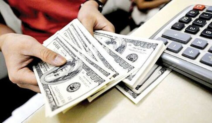 قیمت خرید و فروش دلار در بازار ارز پایین‌تر آمد