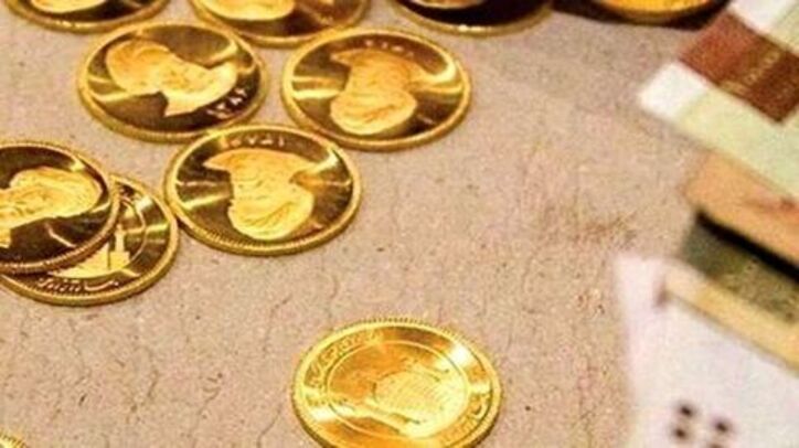 کاهش قیمت سکه و دلار در اولین روز هفته