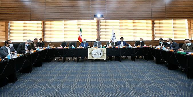 وضعیت عملکرد بانکهای دولتی با حضور مدیران عامل بررسی شد/ اصلاح قانون بانک مرکزی با مشورت بانکها انجام میشود وضعیت عملکرد بانکهای دولتی با حضور مدیران عامل بررسی شد/ اصلاح قانون بانک مرکزی با مشورت بانکها انجام میشود