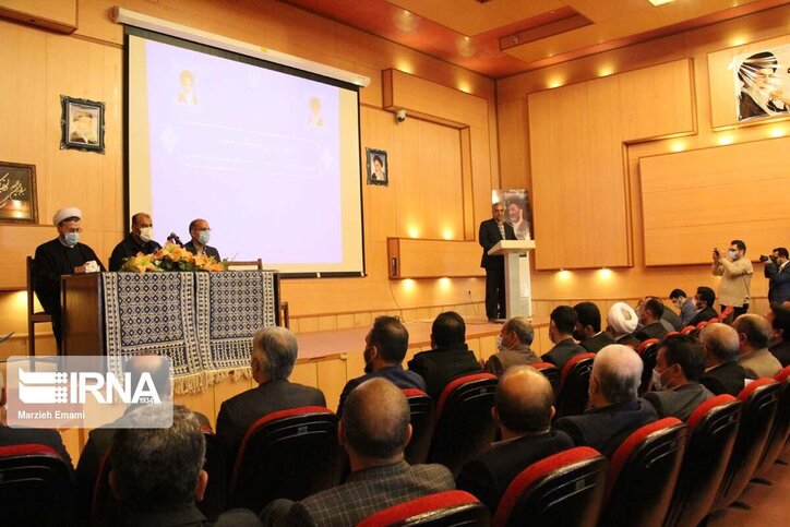 فرماندار میبد خواستار راه اندازی سریع کارخانه فولاد شد