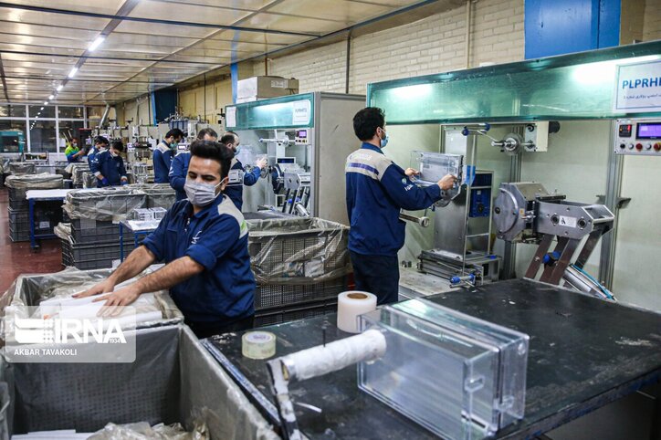 صادرات ۱۰۰ میلیارد دلاری دست یافتنی است/ تحقق شعار سال موجب رشد تجارت خارجی کشور می‌شود