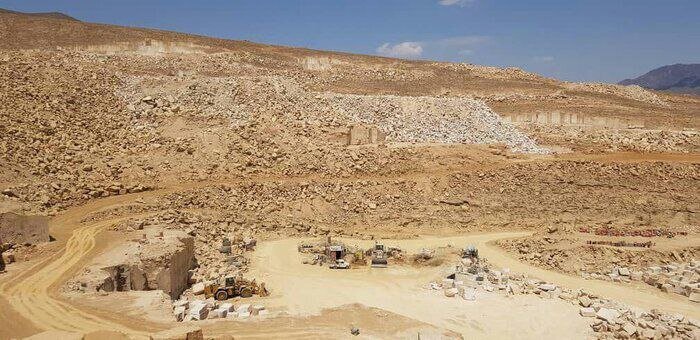 تاراج کوهستان کرکس، مهمترین منبع آب شیرین مرکز اصفهان تاراج کوهستان کرکس، مهمترین منبع آب شیرین مرکز اصفهان