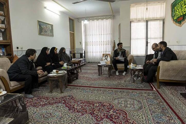 دیدار جمعی از مسوولان شرکت مس با خانواده شهیدان در رفسنجان