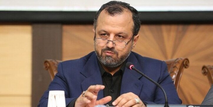 خاندوزی: سیاست ارزی دولت ایجاد ثبات در بازار است/ فاصله طبقاتی امسال کاهش می‌یابد