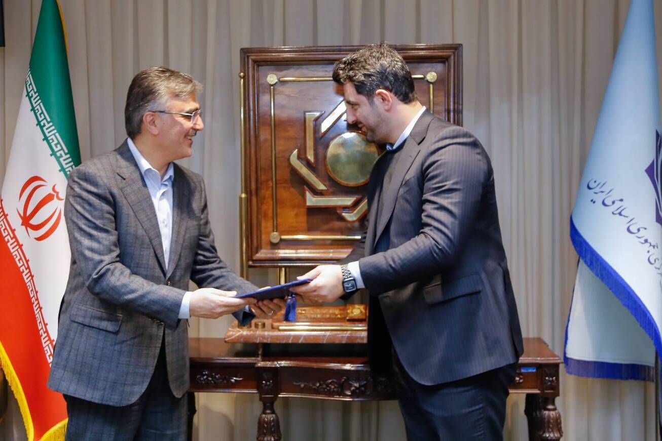 معاون جدید توسعه مدیریت و منابع بانک مرکزی منصوب شد