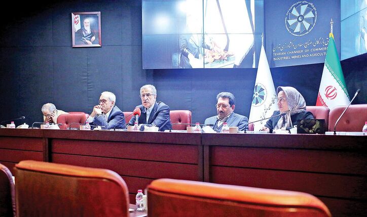 گروگان‌گیری تجارت دلاری با ریال
