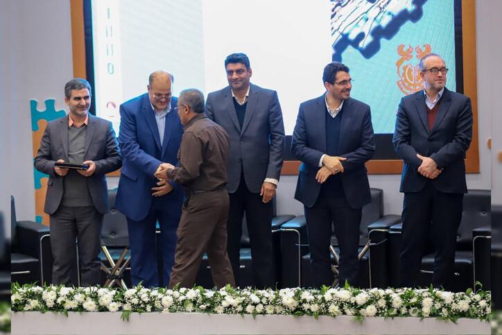 شش تفاهم نامه همکاری نتیجه گردهمایی «مسینو» / تقدیر از کارکنان خلاق و نوآور مجتمع مس شهربابک