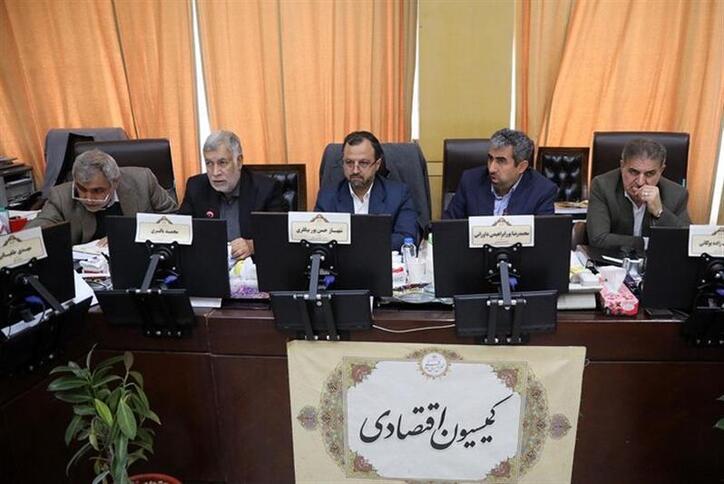 تأمین کل هزینه‌های جاری دولت از محل گمرک و مالیات تا پایان دولت سیزدهم