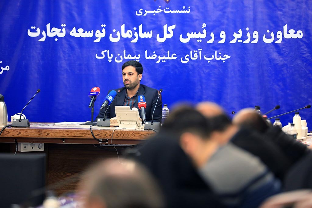 امسال رکورد صادرات غیرنفتی شکسته می&zwnj;شود/ زیرساخت&zwnj;ها جوابگوی حجم تجارت و صادرات نیست