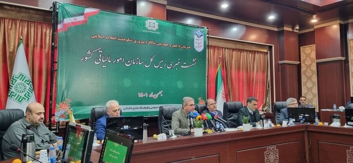 جهت تشویق شرکت‌های بورسی از منافع کوتاه مدت مالیاتی گذر خواهیم کرد/ مالیات بر عایدی سرمایه، مشمول معاملات بورس نمی‌شود