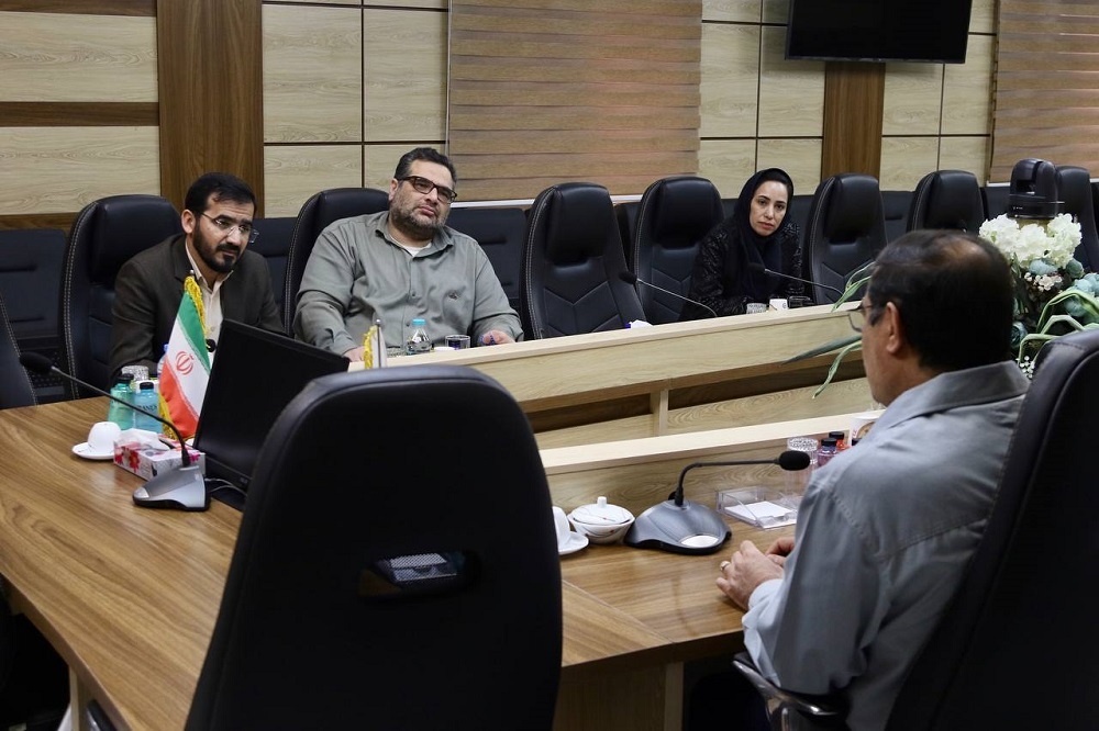 عضویت ۱۶ هزار نفر از کارکنان فولاد خوزستان در کتابخانههای عمومی عضویت ۱۶ هزار نفر از کارکنان فولاد خوزستان در کتابخانههای عمومی