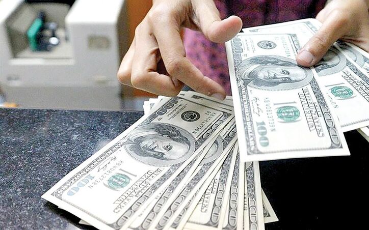 پهلوگیری کشتی ارز صادراتی؟