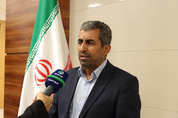 هشدار پورابراهیمی درباره ریسک بالای خرید دلار/ مدیریت منابع ارزی باید در اختیار بانک مرکزی باشد