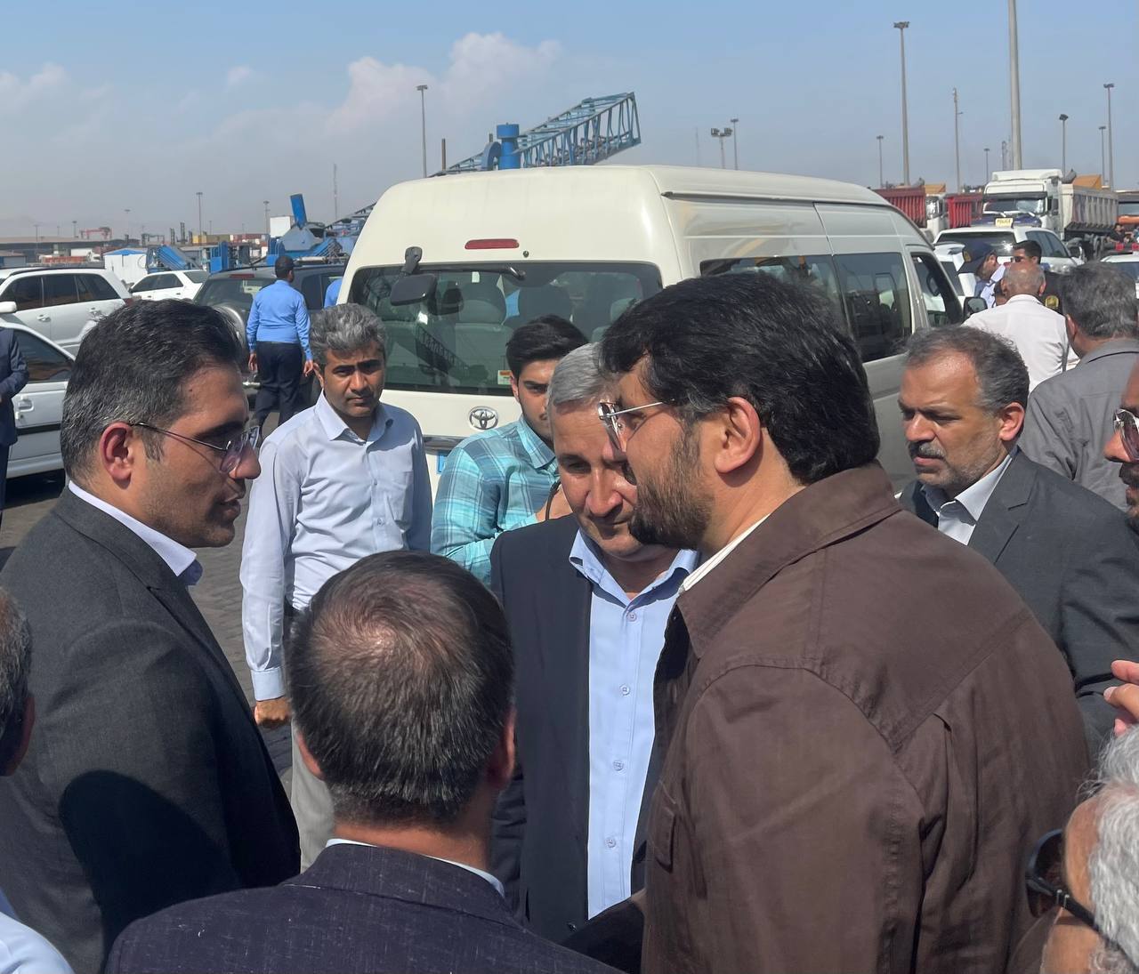 بذرپاش از بندر شهید رجایی، پروژه هیمکو و پروژههای در دست احداث بازدید کرد بذرپاش از بندر شهید رجایی، پروژه هیمکو و پروژههای در دست احداث بازدید کرد