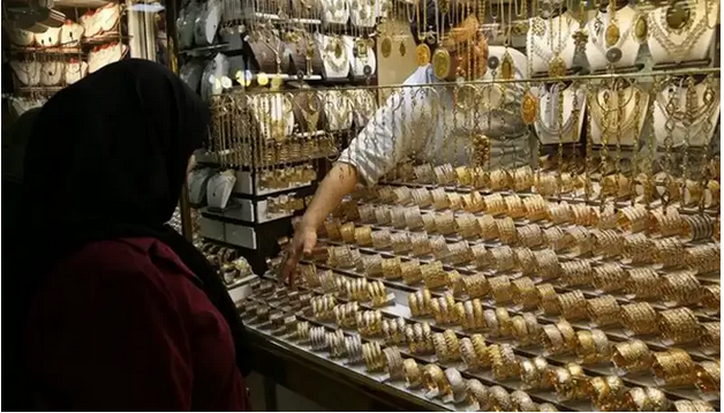 قیمت طلا و سکه امروز ۲۴ اسفند ۱۴۰۱ / افزایش نوسانات در بازار فلزات گرانبها