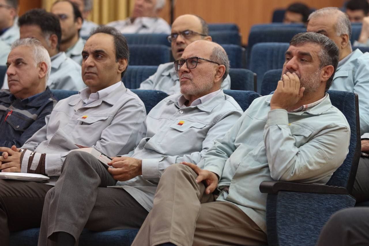 جلسه هماندیشی و بازنگری نقشه استراتژیک (افق ۱۴۰۴-۱۴۰۲) گروه فولاد خوزستان برگزار شد جلسه هماندیشی و بازنگری نقشه استراتژیک (افق ۱۴۰۴-۱۴۰۲) گروه فولاد خوزستان برگزار شد