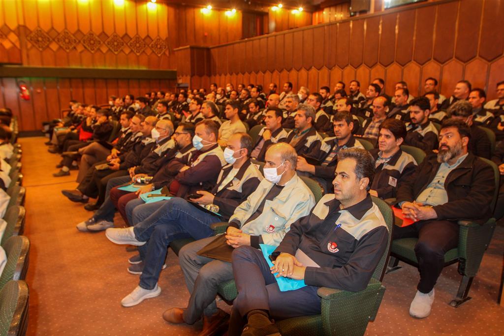 شکوفایی ساخت داخل در ذوب آهن حاصل توان مهندسی در این شرکت است شکوفایی ساخت داخل در ذوب آهن حاصل توان مهندسی در این شرکت است