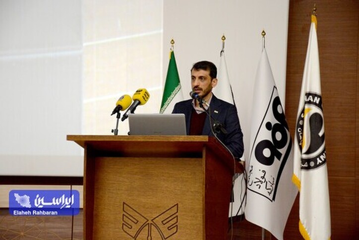 فولاد مبارکه به دنبال تبدیل شدن به یک شرکت دانشی نوین است/ باید ۴۰ درصد محصولات فولاد مبارکه با ارزش افزوده بالا تولید شود