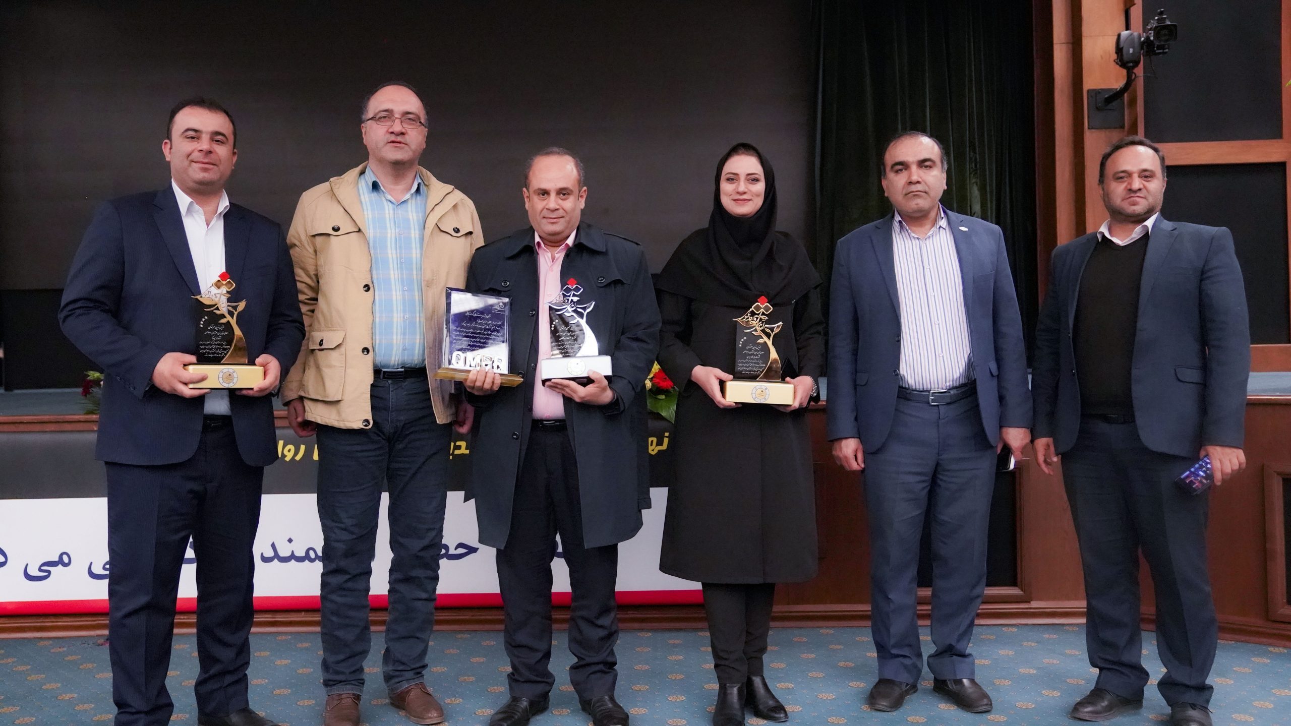 سیمیدکو تندیس زرین تعالی و سرآمدی روابط عمومی ایران را دریافت کرد سیمیدکو تندیس زرین تعالی و سرآمدی روابط عمومی ایران را دریافت کرد